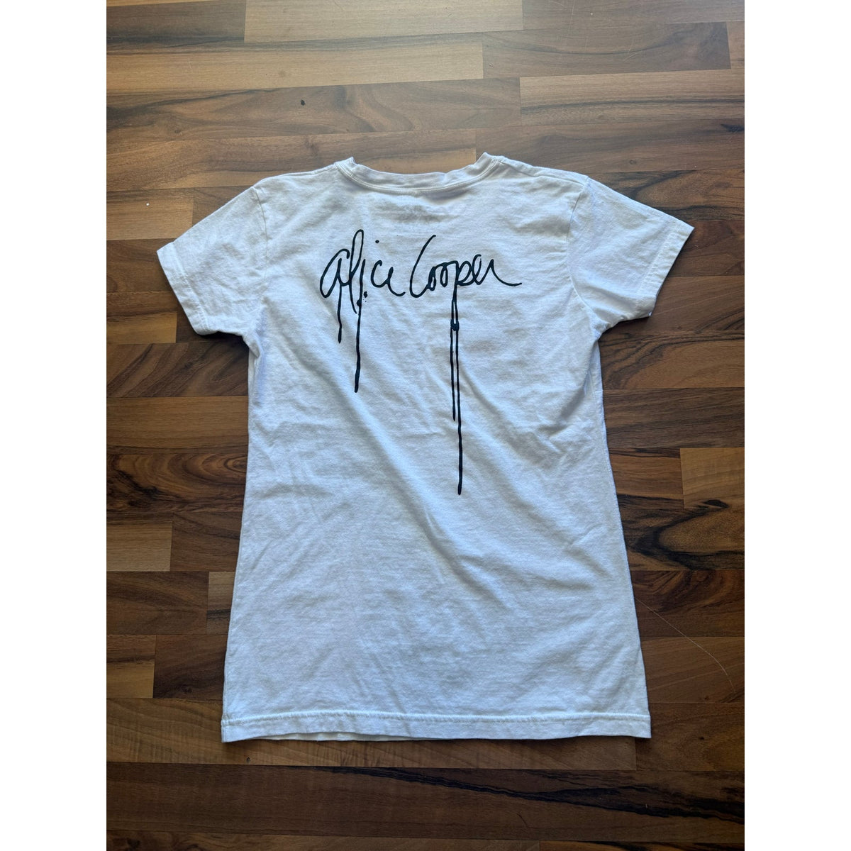 Womans Alice Cooper eyes size Large