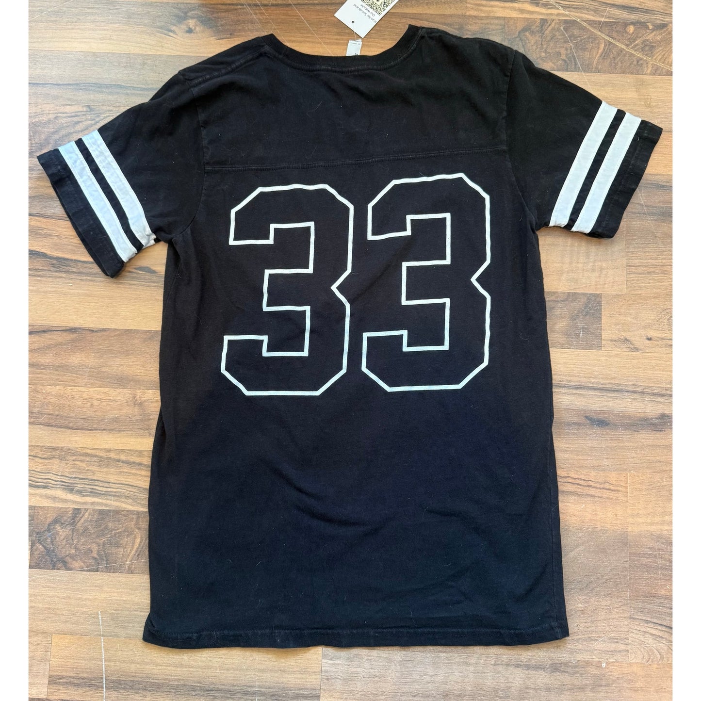Coheed and Cambria striped sleeves number 33 size small