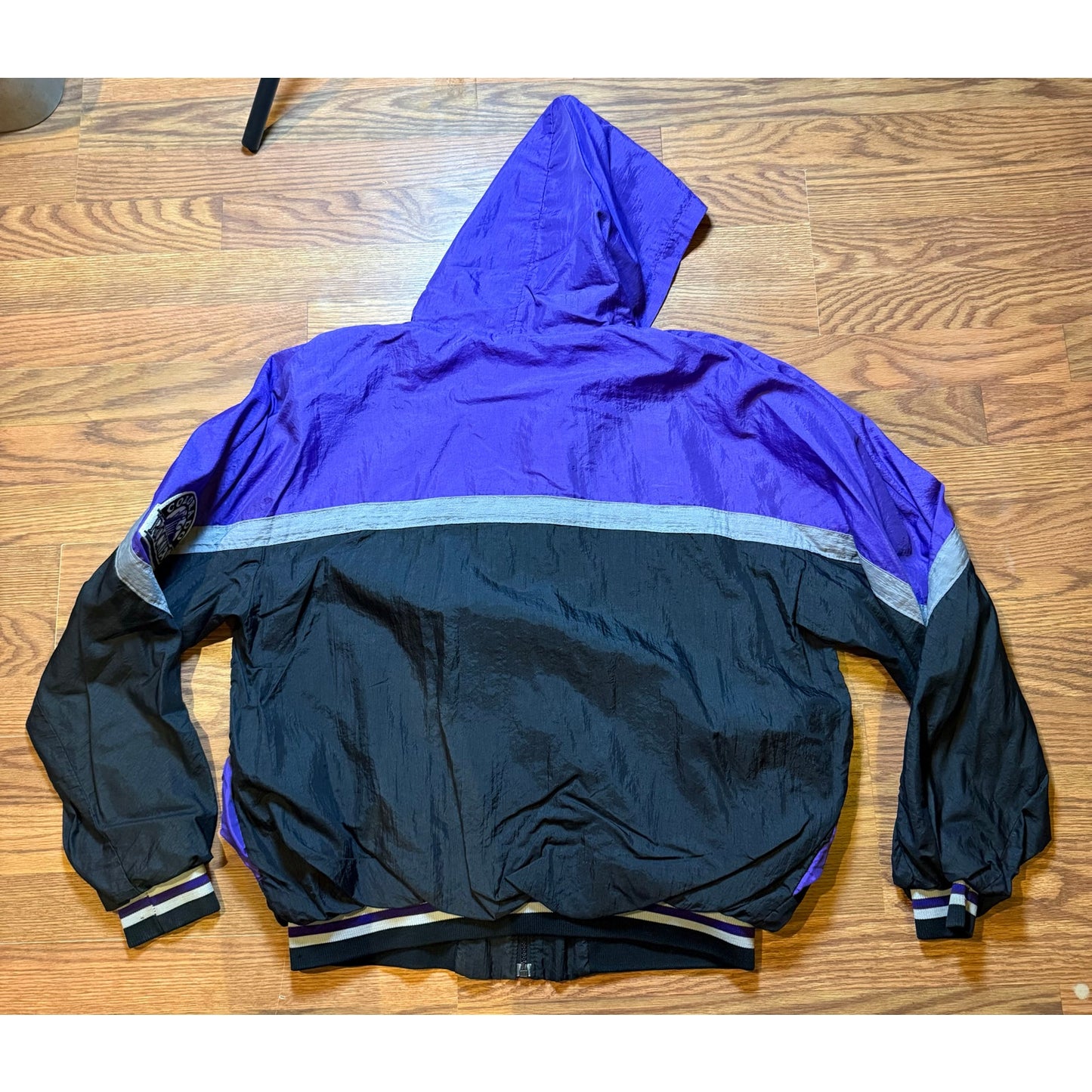 Colorado Rockies Windbreaker Top Line Size XL