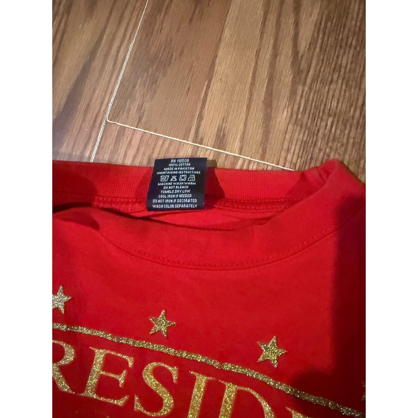 2008 Obama Era Commemorative Graphic Tee – Red – Size L