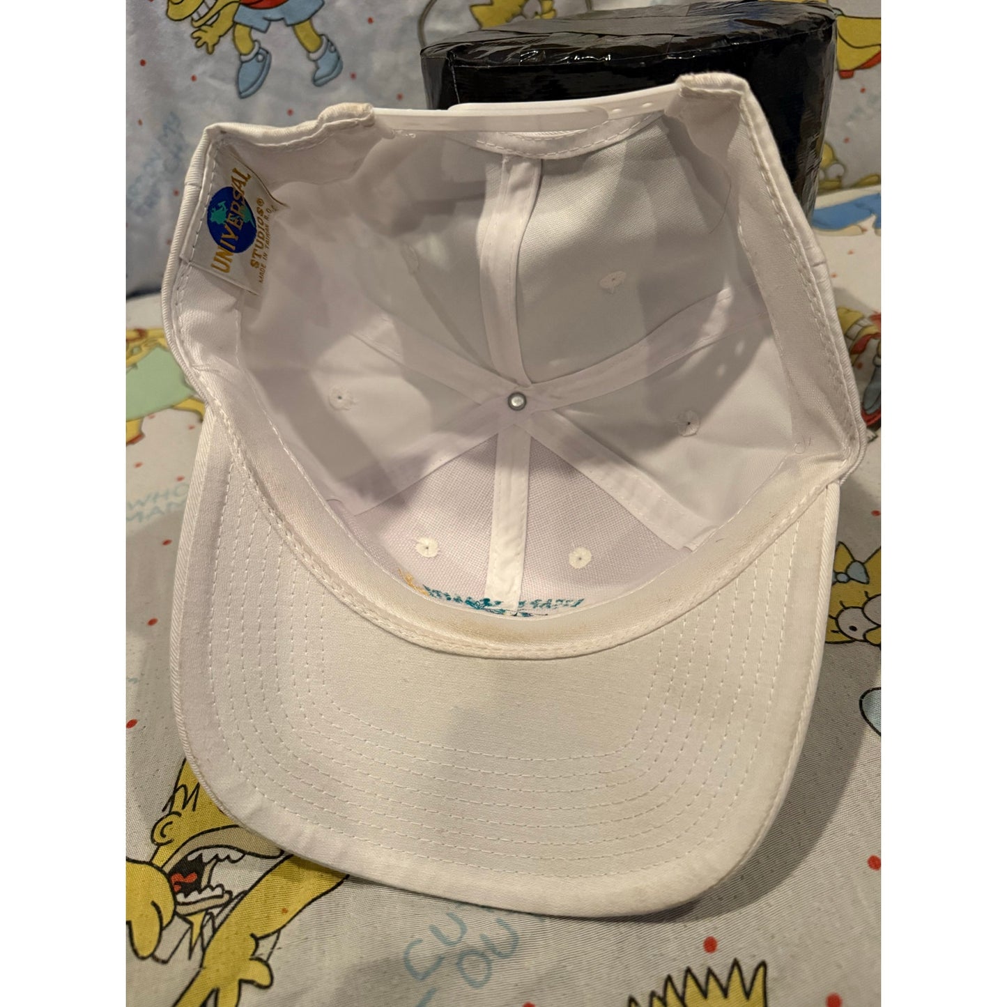 True vintage escape reality universal studios hat