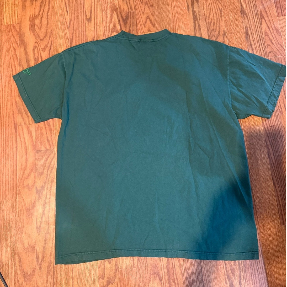 Rainforest Cafe Embroidered Frog Size XL
