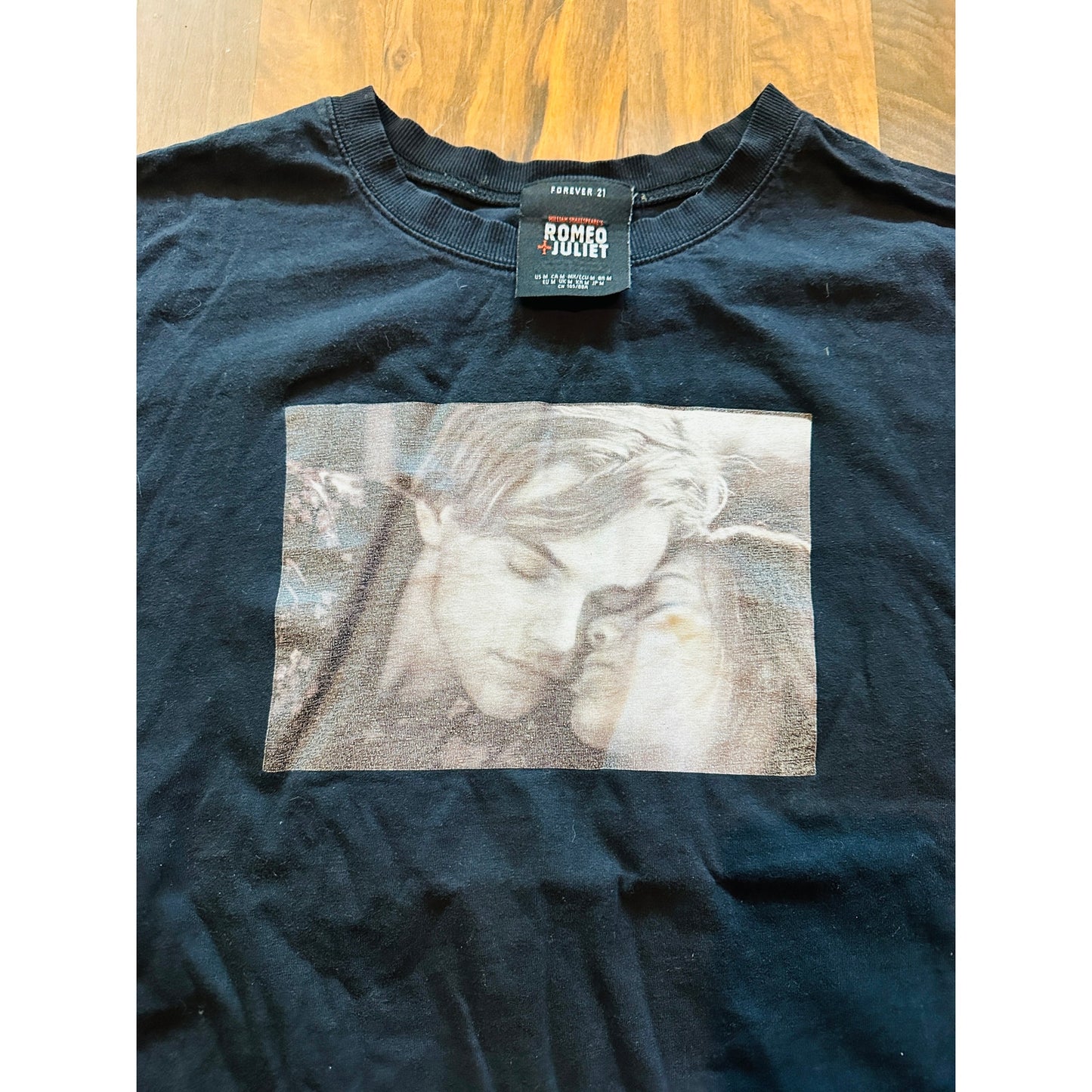 Romeo and Juliet Long sleeve Size X-Large