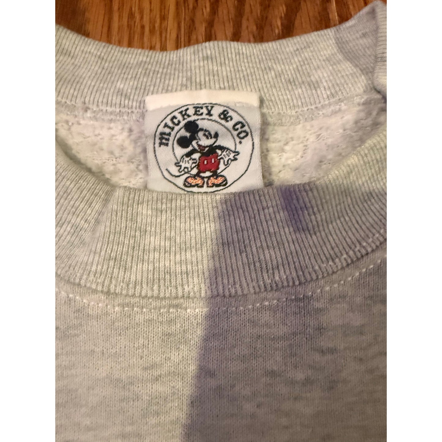 Vintage Minnie Mouse Embroidered Sweatshirt Mickey & Co, XL