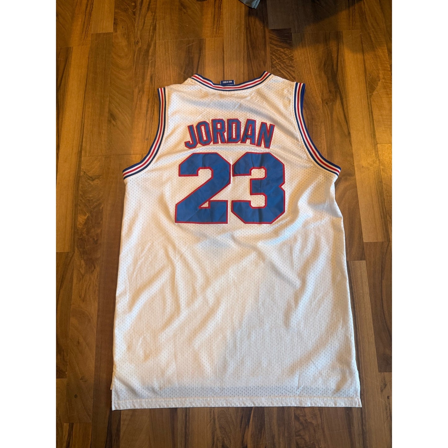 Tune Squad Jordan Jersey 90's Size Large