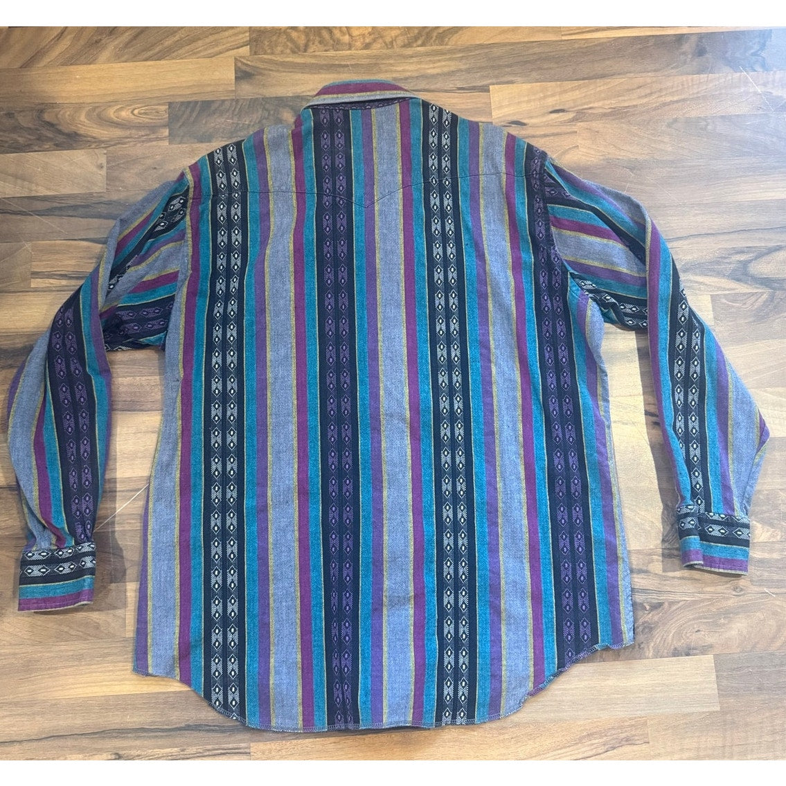 Wrangler Brushpopper Southwestern designed size XL