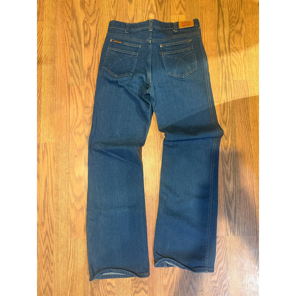 1982 Levi Saddleman movin on orange tab jeans 32x34