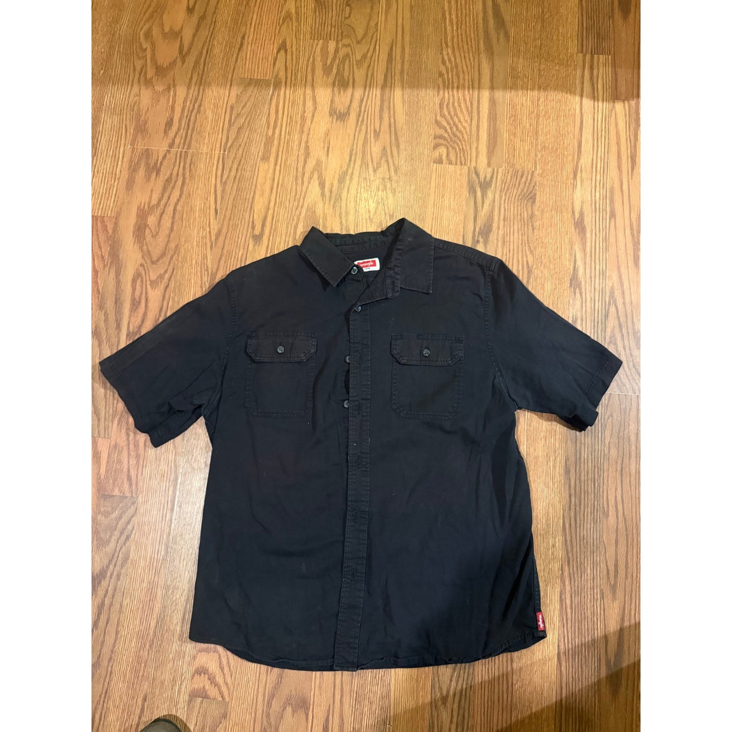 Wrangler Black Short Sleeve Button-Up Shirt – Size L