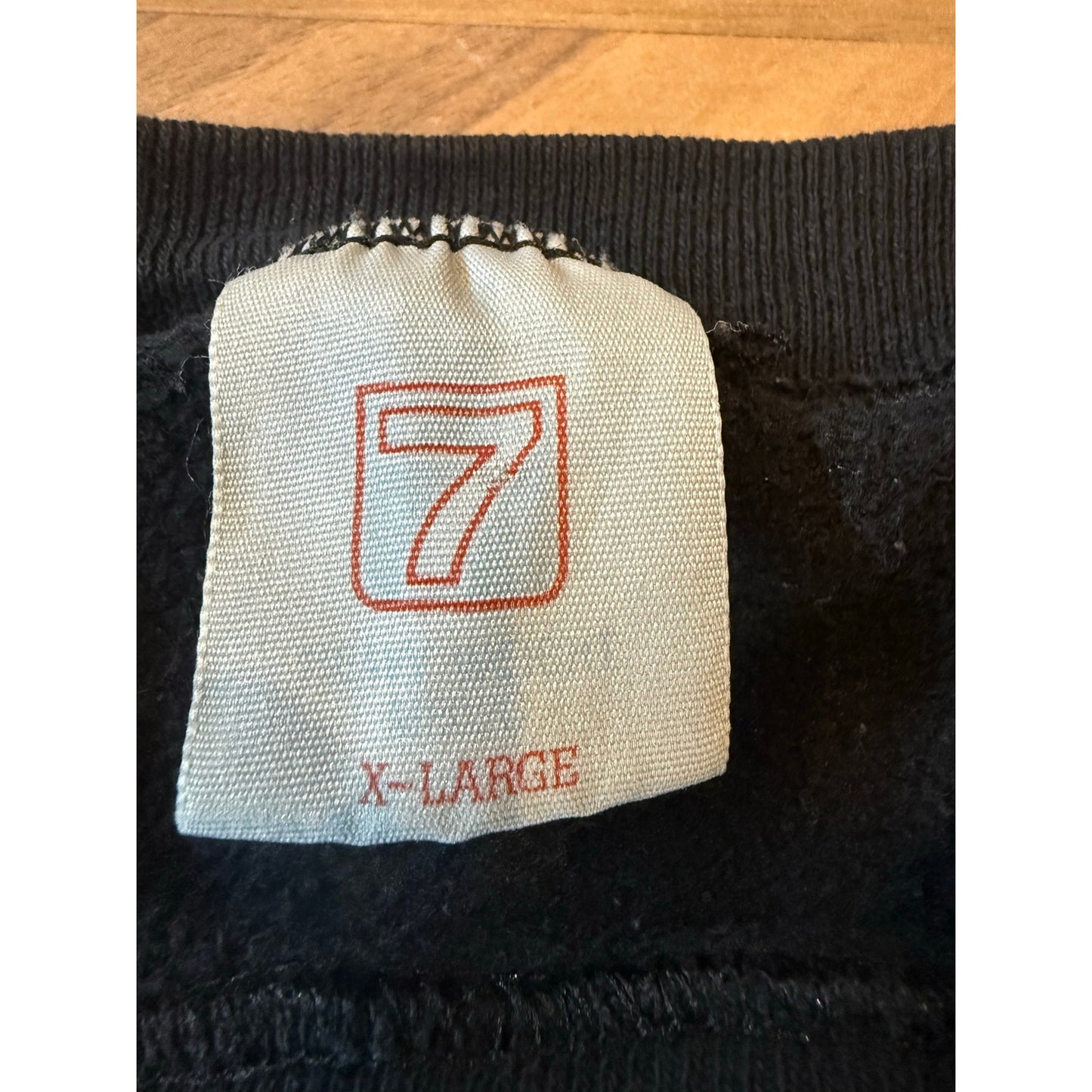 Logo 7 Crew Neck Boston Bruins Size XL