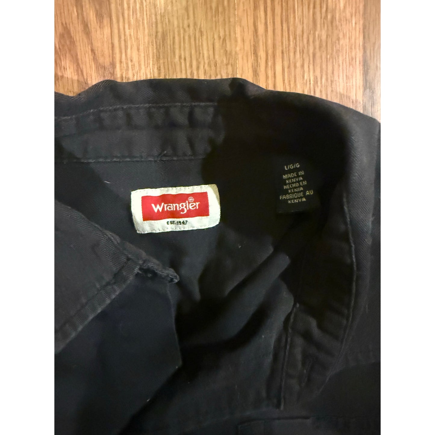 Wrangler Black Short Sleeve Button-Up Shirt – Size L