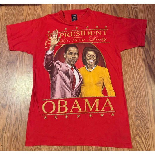 2008 Obama Era Commemorative Graphic Tee – Red – Size L
