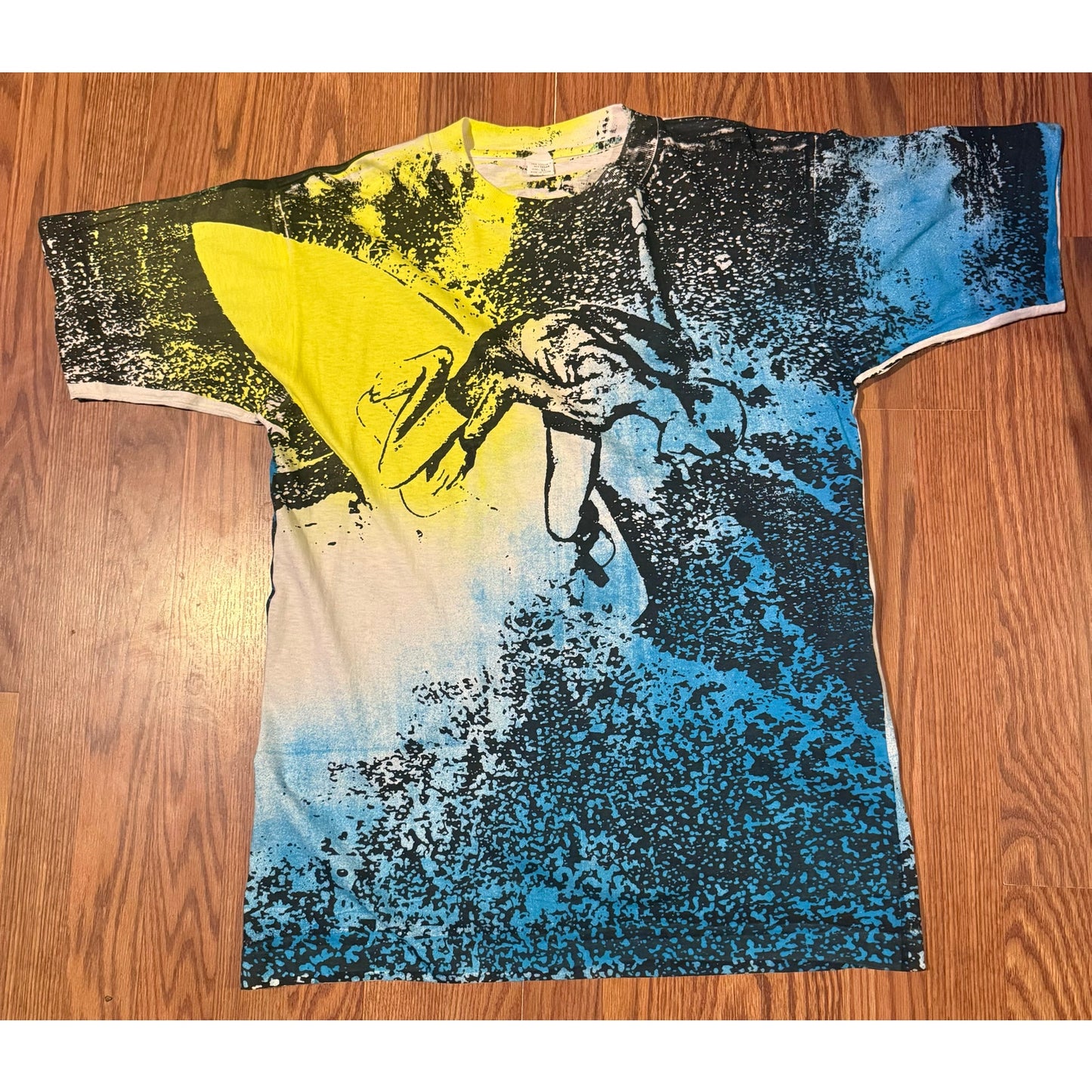 All-Over Print surfing T-Shirt – XL