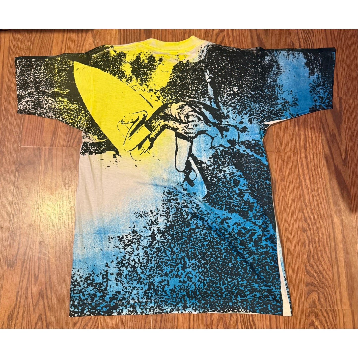 All-Over Print surfing T-Shirt – XL