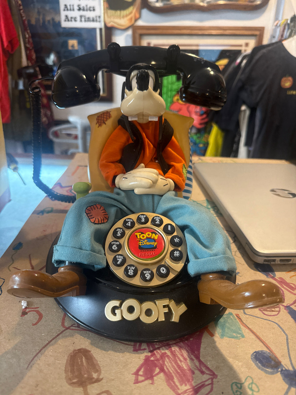 Goofy Animated Talking Telephone