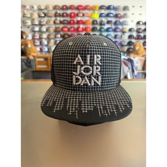 Air Jordan Jumpman Hat Black Snapback Chicago Skyline