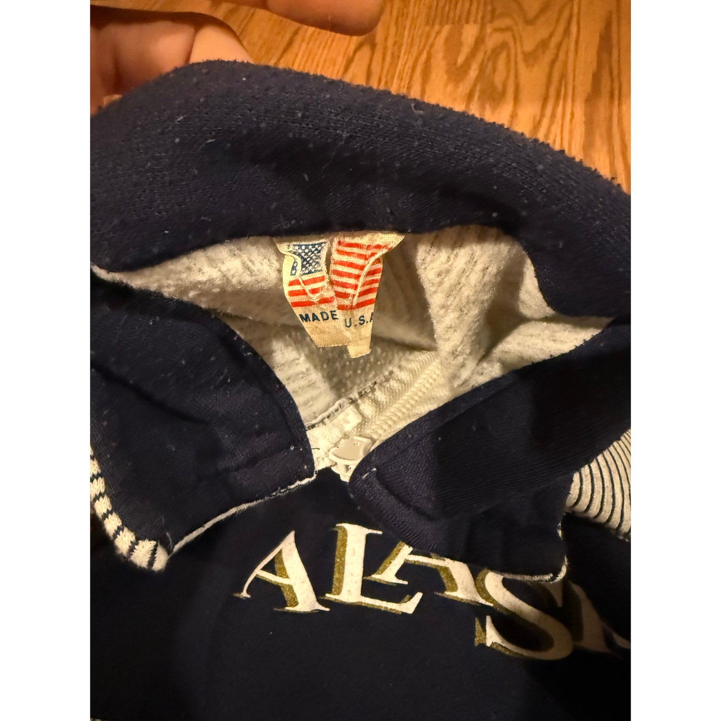 Alaska 1/4 Zip Sweater Size XL