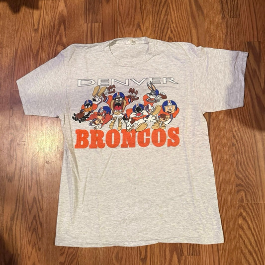 1993 Denver Broncos Looney Tunes Break Through Size Medium