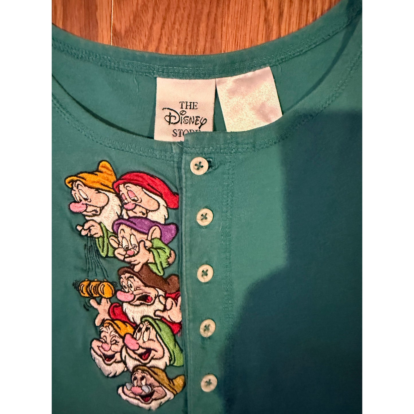 90s Disney Snow White and the 7 dwarves embroidered