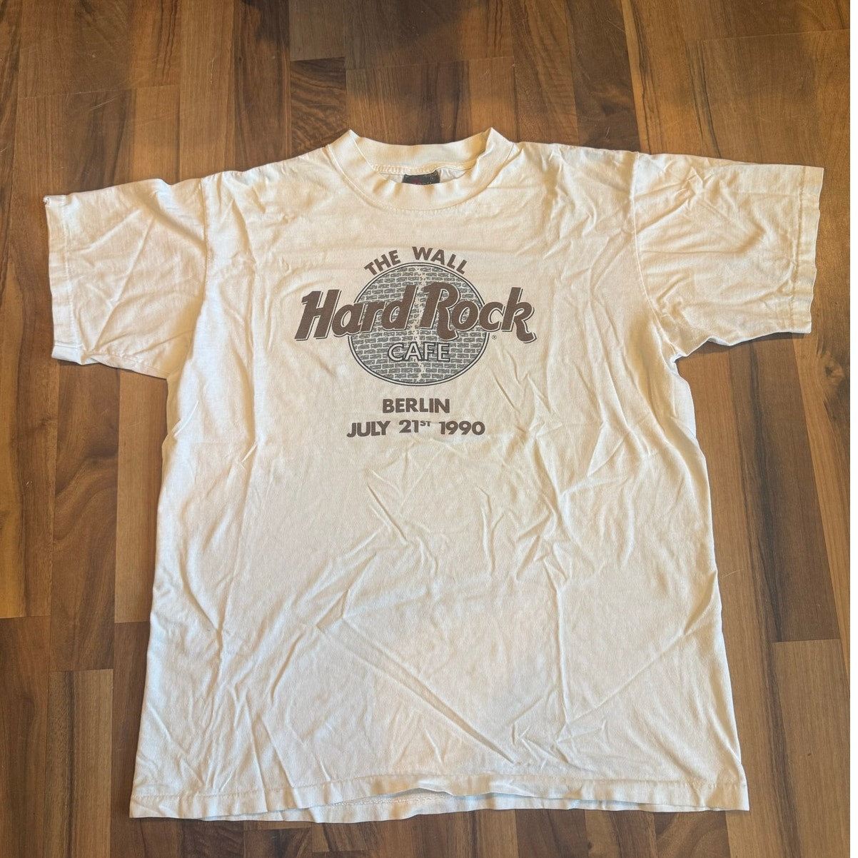 Hard Rock Berlin Wall 1990 Size XL