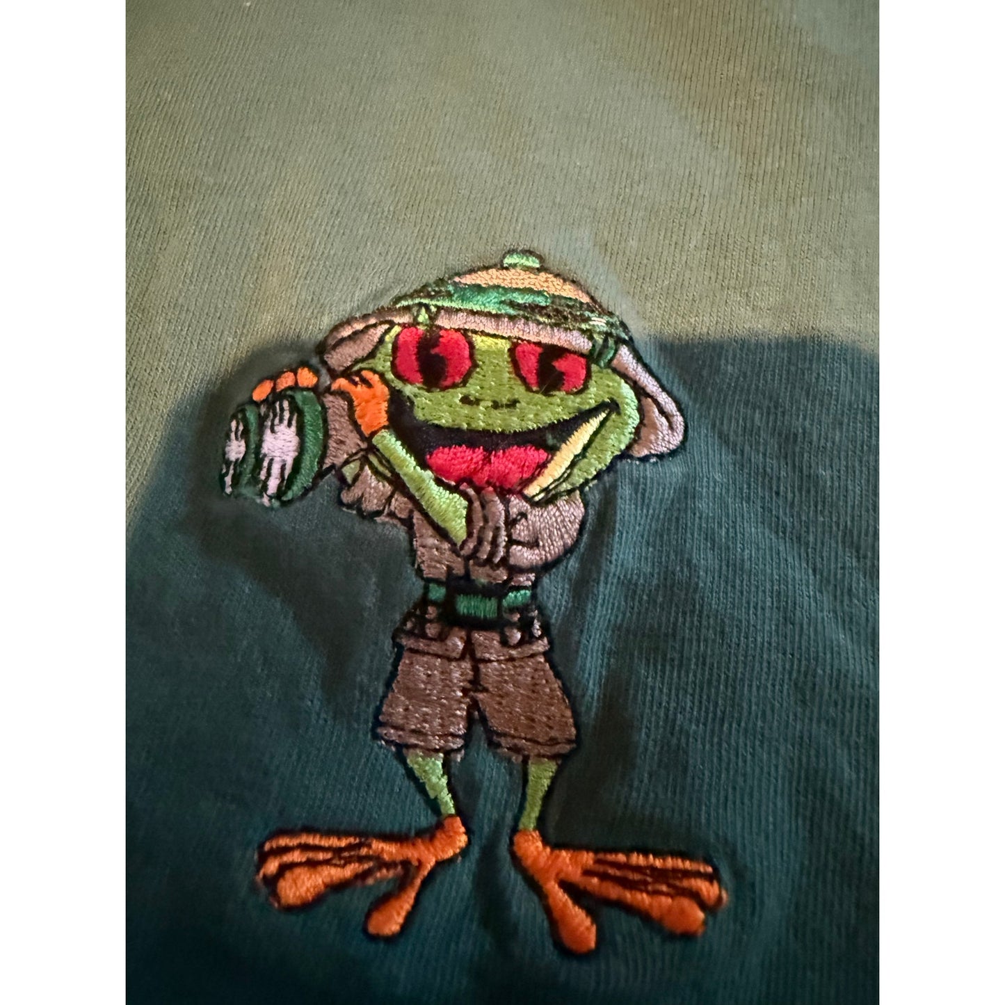 Rainforest Cafe Embroidered Frog Size XL