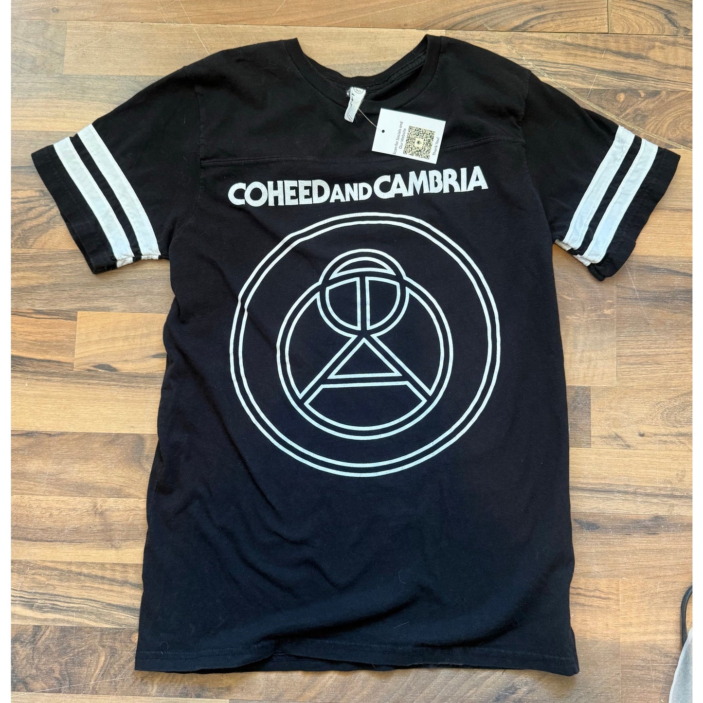 Coheed and Cambria striped sleeves number 33 size small