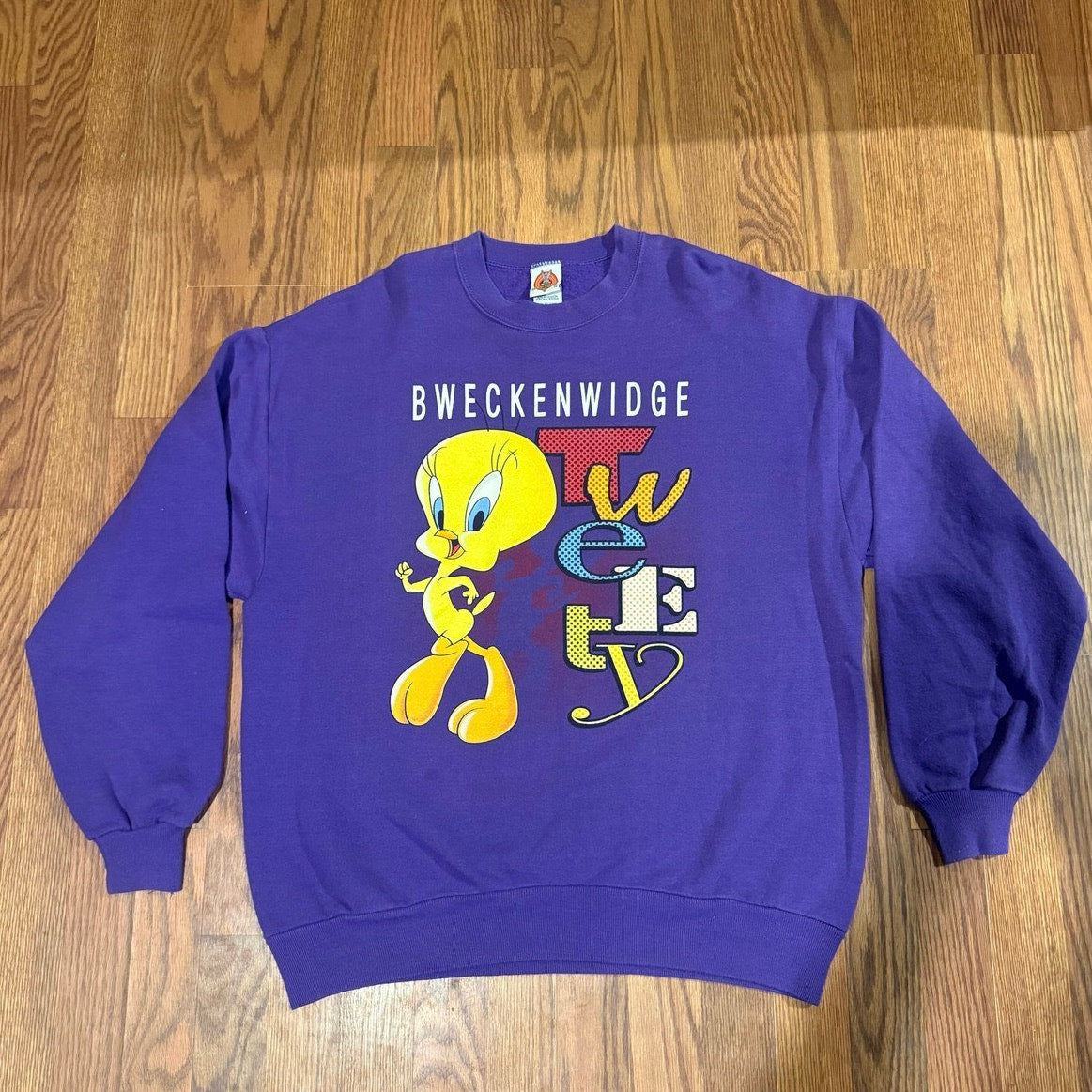Looney Tunes Breckenridge Crew Neck Size XL