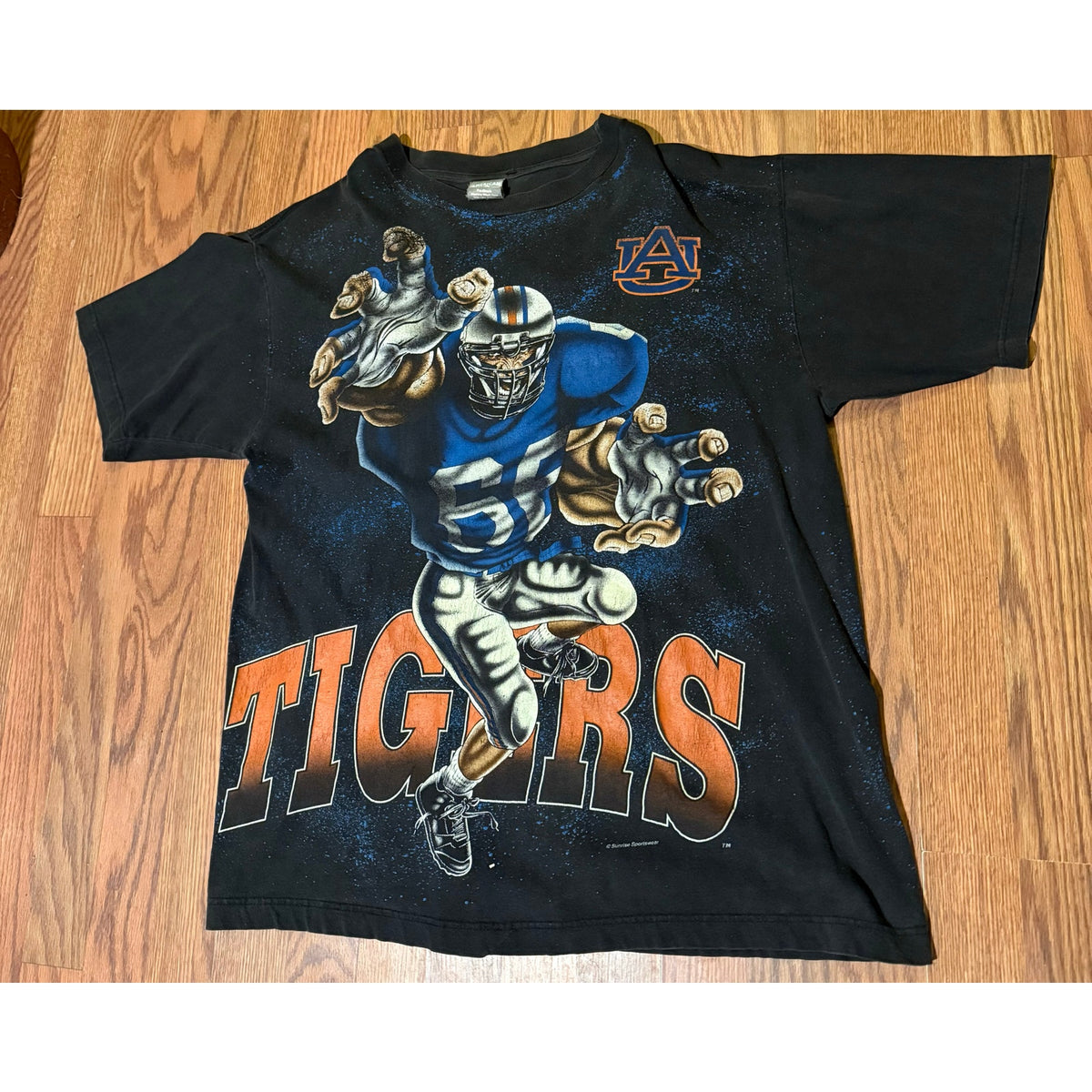 Vintage 90s University of Auburn football tee Size XL