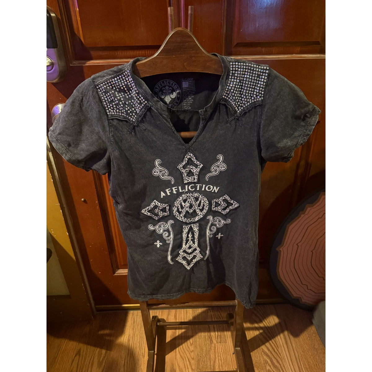 Womans bedazzled Affliction Size XL