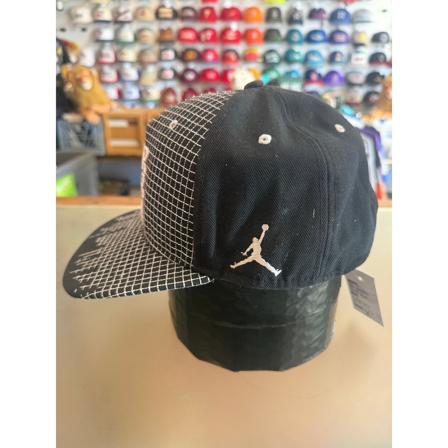 Air Jordan Jumpman Hat Black Snapback Chicago Skyline