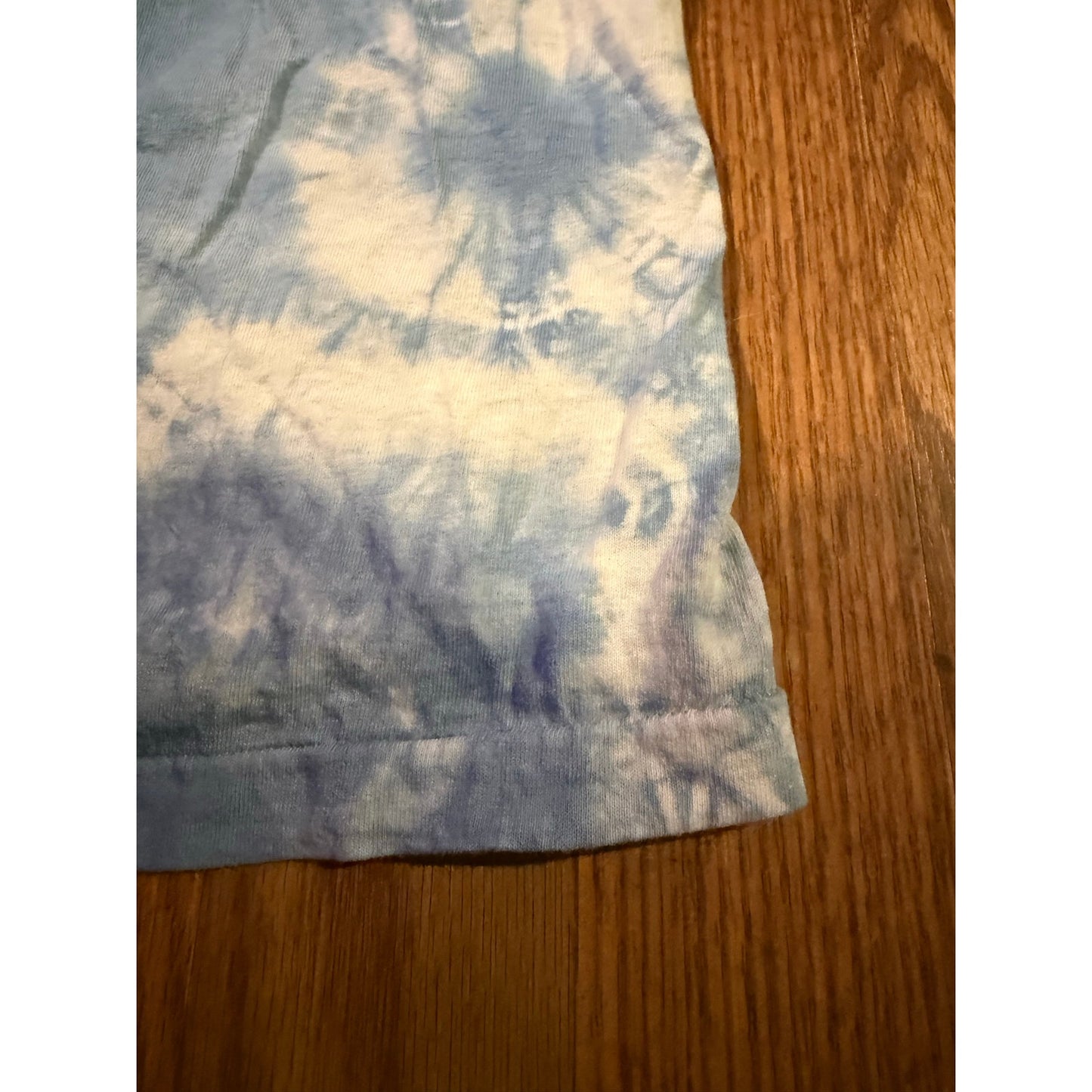 Single Stitch Blue Tie Dye Size Small