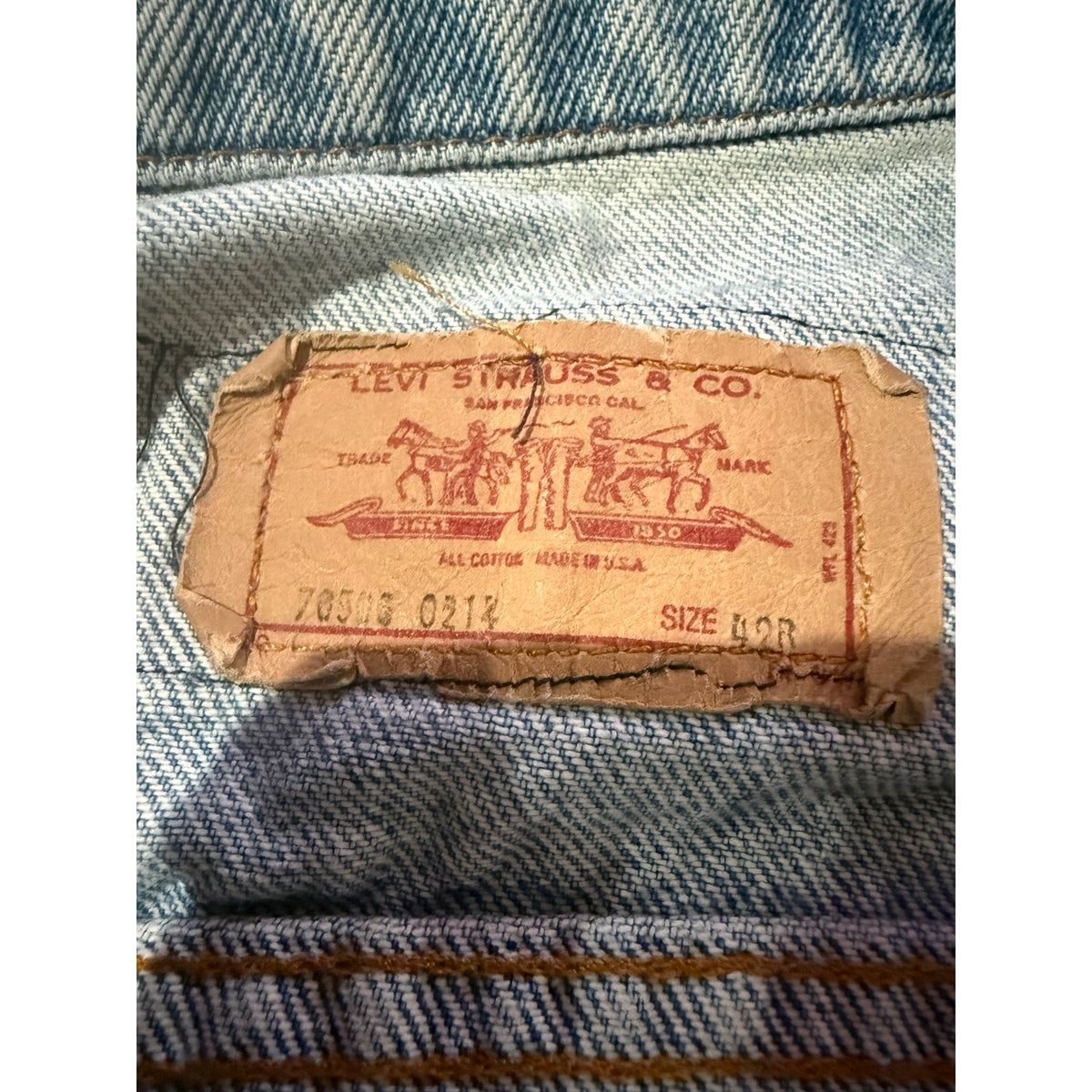 80s Levi’s 70506 USA Denim Jacket vintage Rock Patches 40R