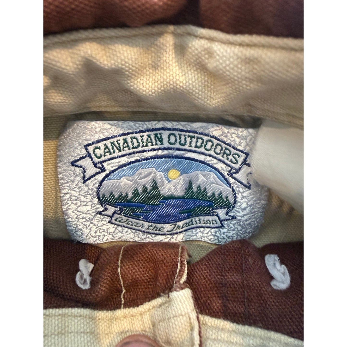 Canadian Outdoors Duck Two Tone Button Down Size Lg