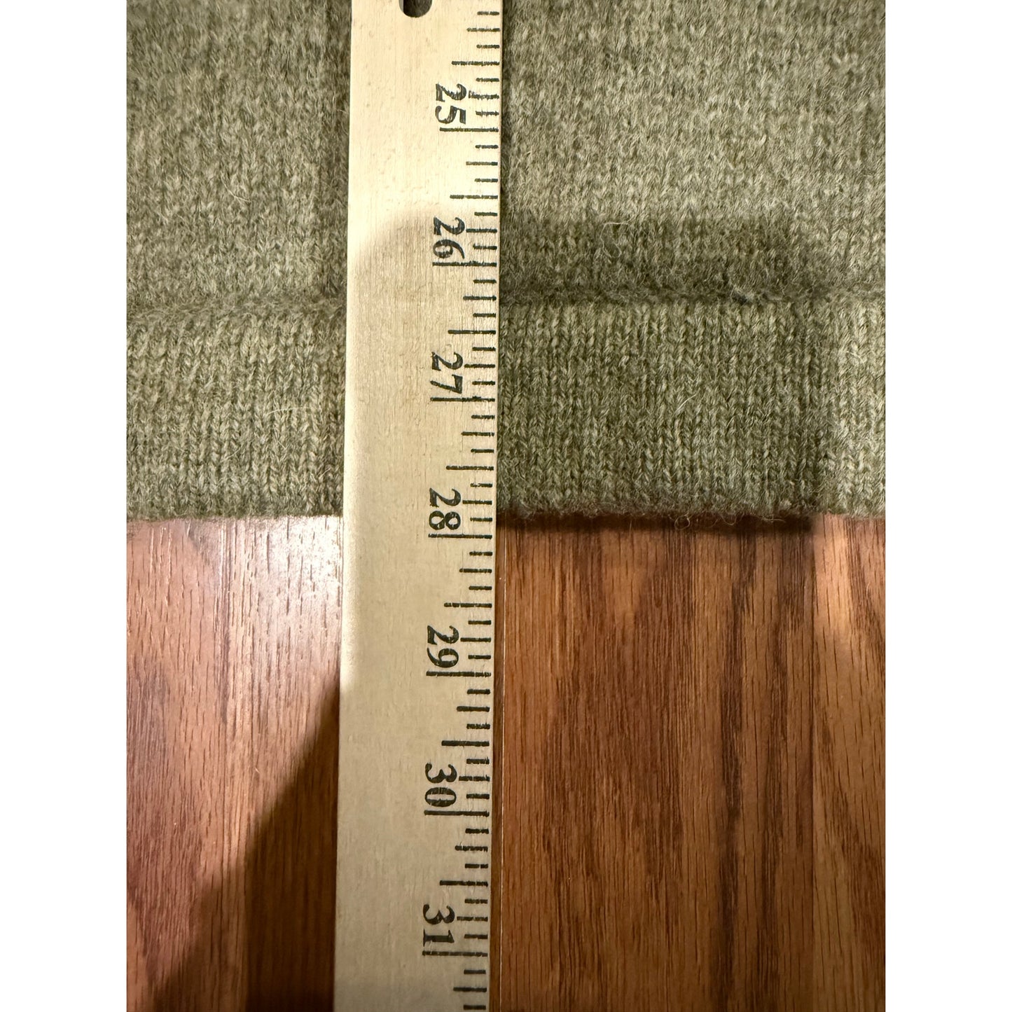 90's Woolrich 100% Shetland Wool V Neck Sweater Size XL