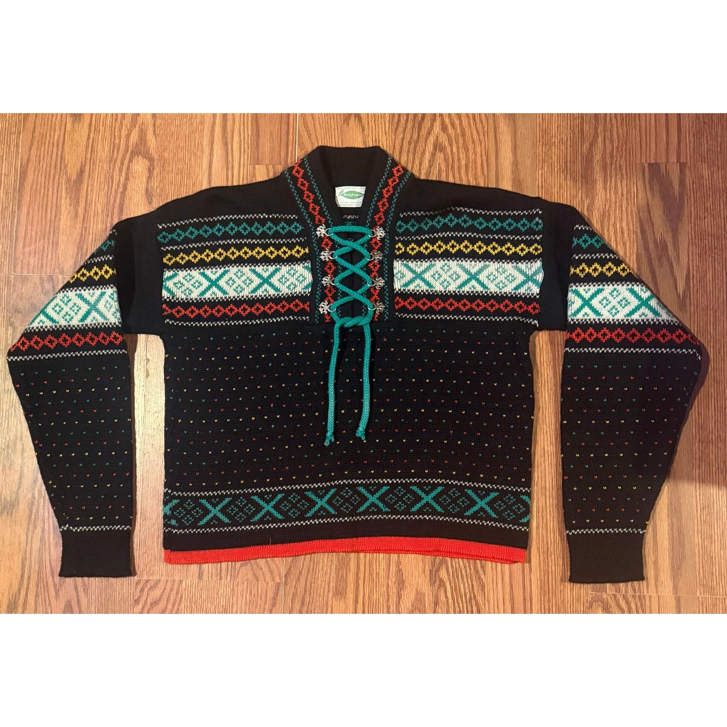 Vintage Berrybrooke Nordic Wool Lace-Up Sweater – 100% Virgin Wool