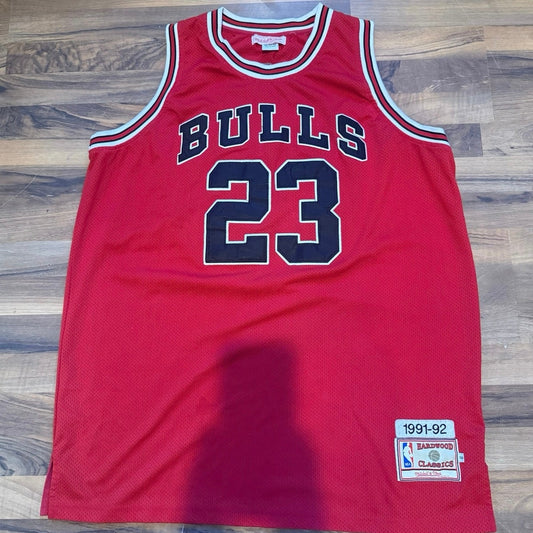 Michael Jordan Bulls Jersey 1991-92 Size 56