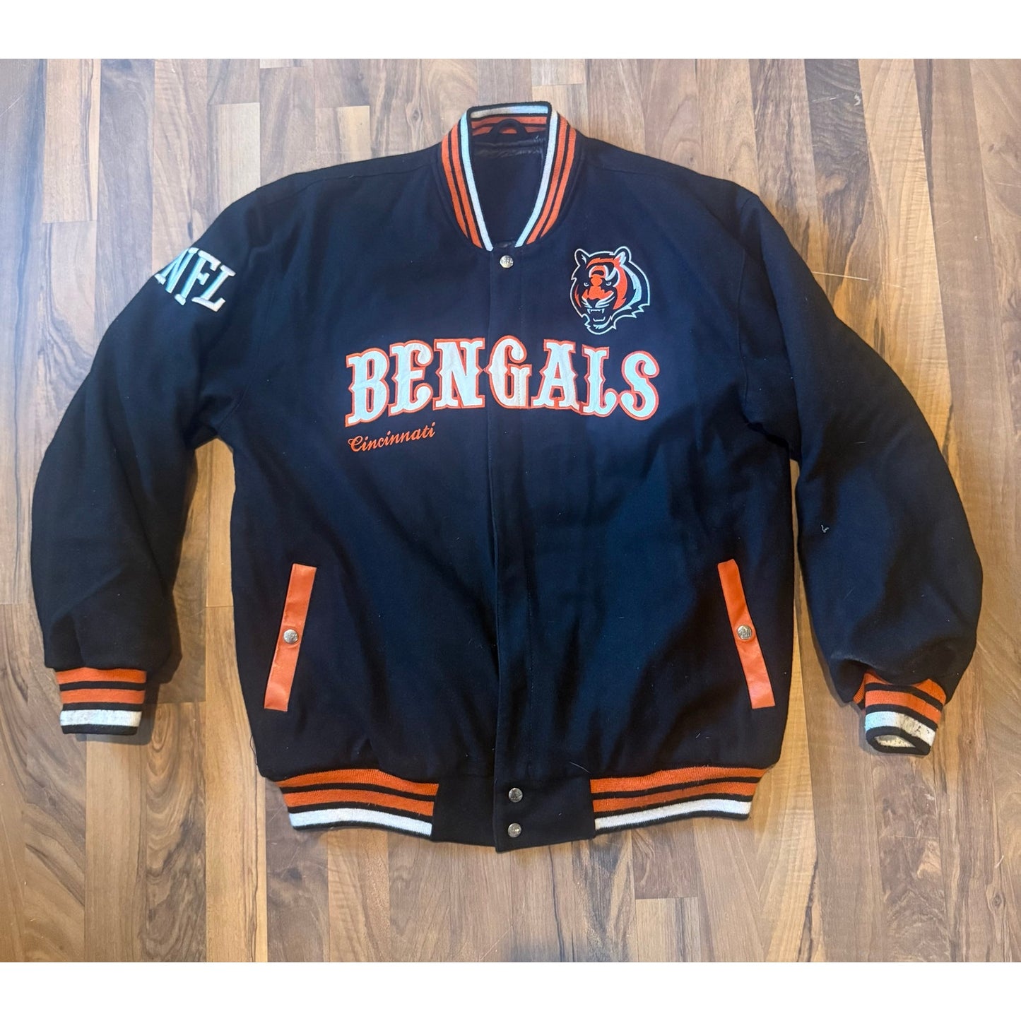 NFL Cincinnati Bangles Coat Side XL NWOT