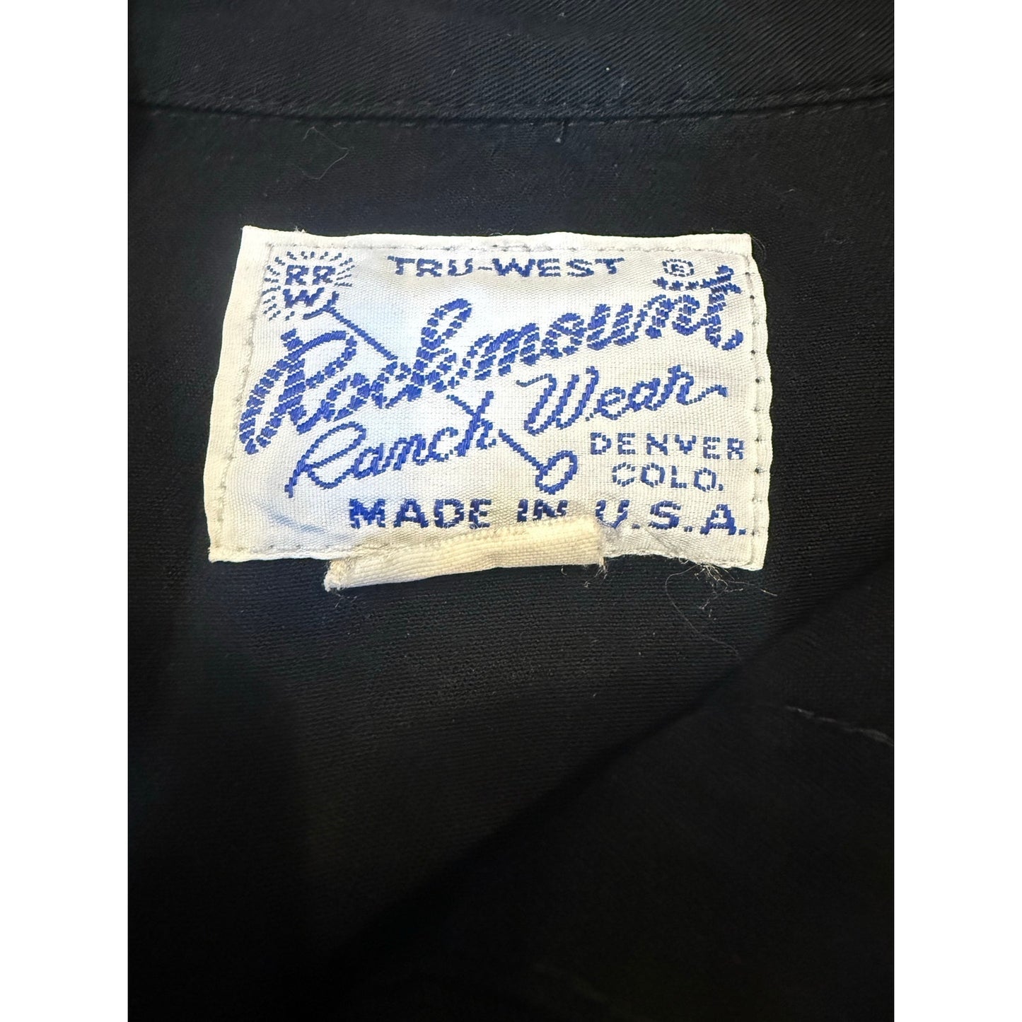 Rockmount Ranch Wear red and black pearl snap size XL